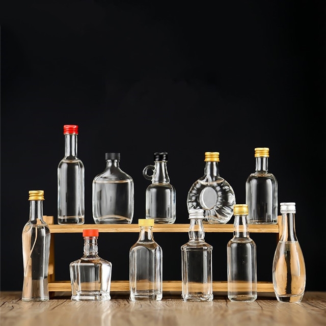 Leak Resistant Crystal Glass Bottles 40ml 50ml Vodka Wine With Aluminium Cap